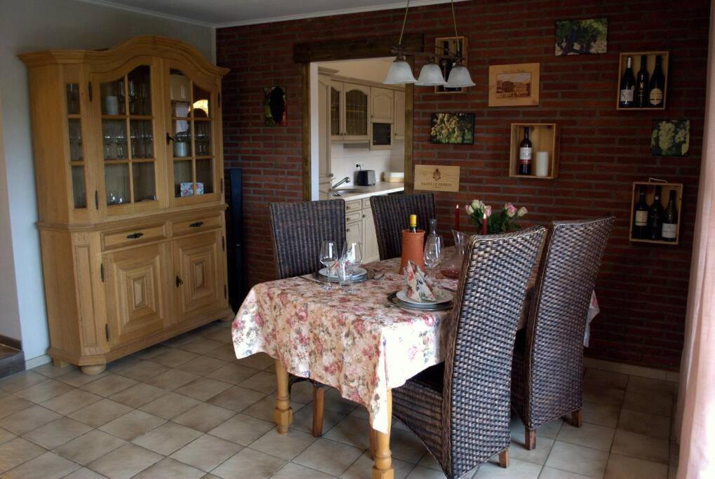 Appartamento Casavitis Erholung Am Weinberg Lontzen Esterno foto